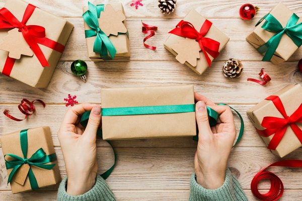 Idées cadeaux français : 30 choix pour ravir vos proches